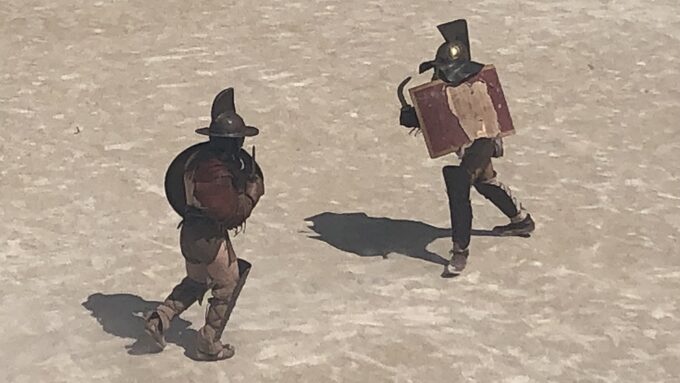Combat de gladiateurs.